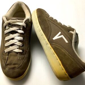 Vintage Vans Skateboard Sneakers Size 10.5 Brown Suede Casual Y2K Discoloration